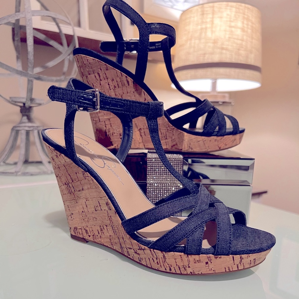 NWOT Size 9 Jessica Simpson Wedges